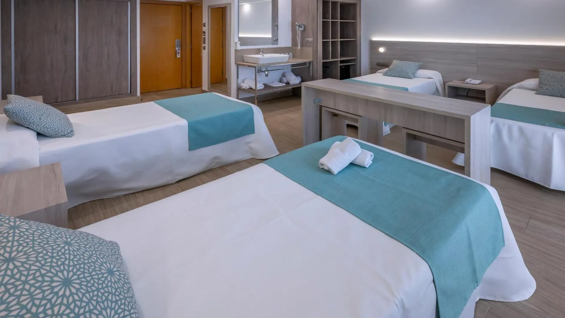 4R Salou Park Resort II 3*,  ספרד