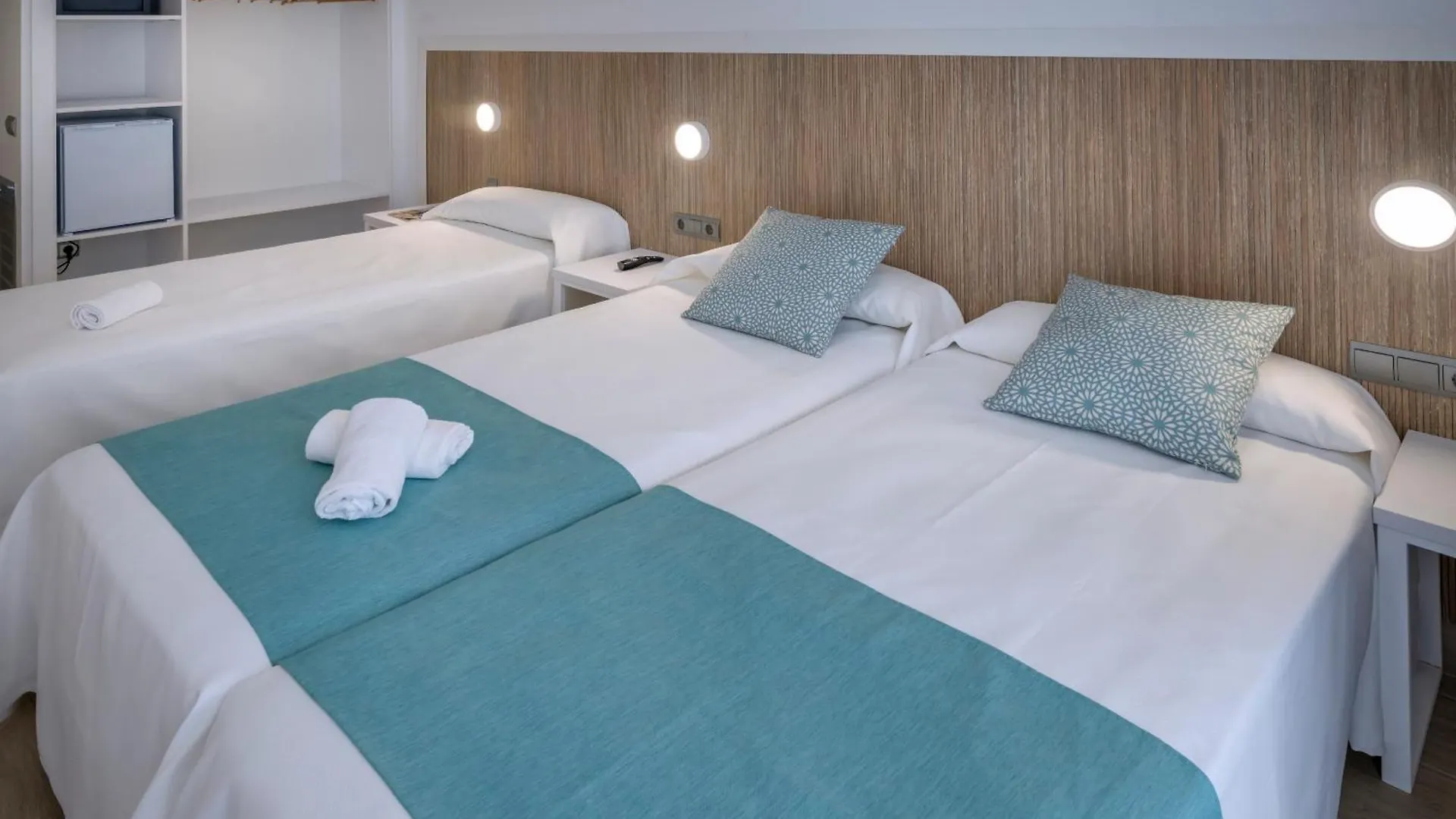 4R Salou Park Resort II מלון